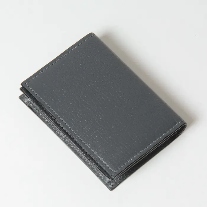 L'arcobaleno ラルコバレーノ ゴートレザー カードケース CGRAY/LGRAY