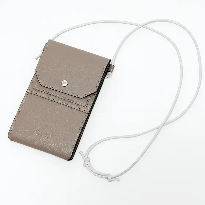 L'arcobaleno ラルコバレーノ ゴートレザー フラップショルダーウォレット BEIGE/LILLA