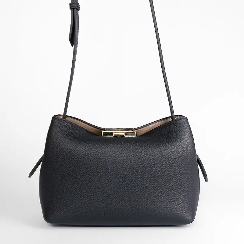 PUNTI. プンティ MAGNOLIA シュリンクレザー ショルダーバッグ SHLD
