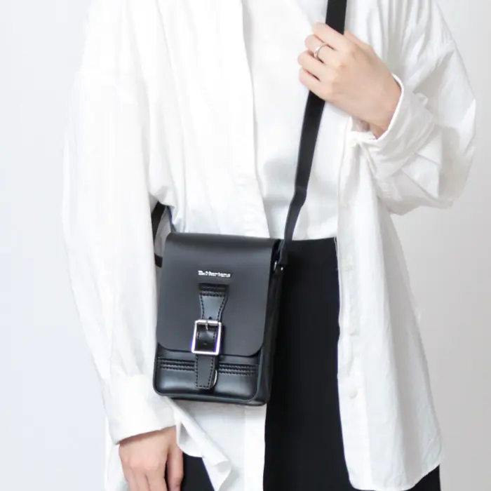 BOX CROSSBODY レザー ショルダーバッグ