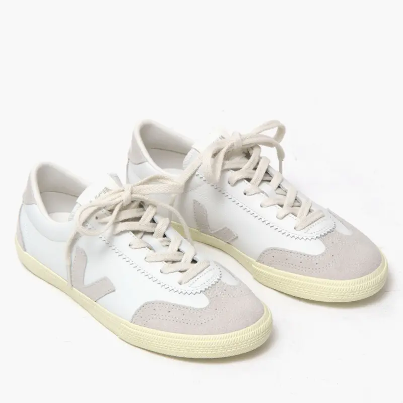 VEJA ヴェジャ VOLLEY ローカット スニーカー