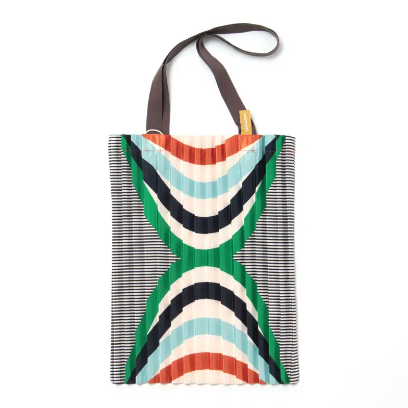 MULTITUDES マルチチューズ PLEATED TOTE サテン プリーツ トートバッグ NAXOS