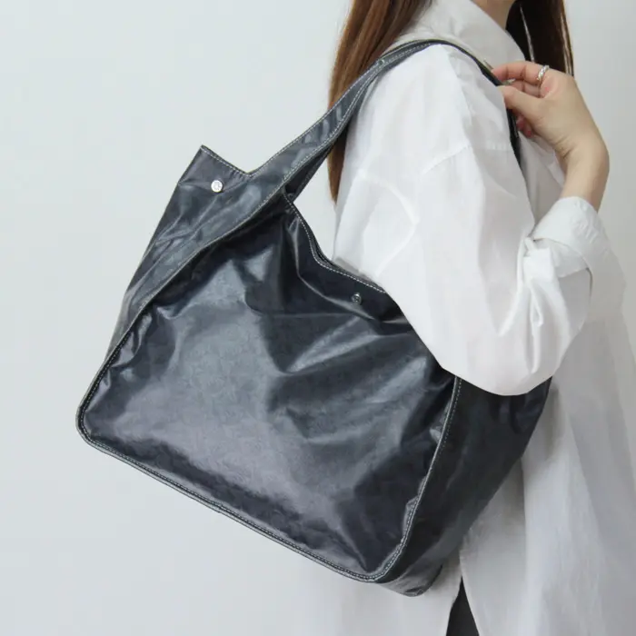 PELLE BORSA ペレボルサ アライブ ナイロン 軽量 A4 トートバッグ ネイビー