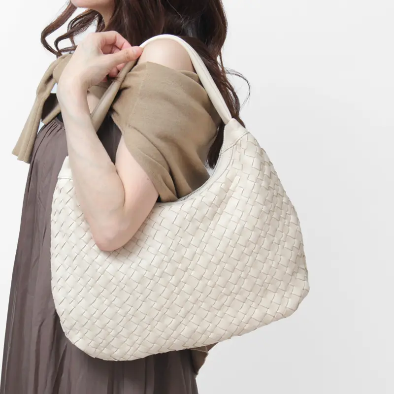 VIOLAd'ORO ヴィオラドーロ MIRO レザーメッシュ ホーボーバッグ