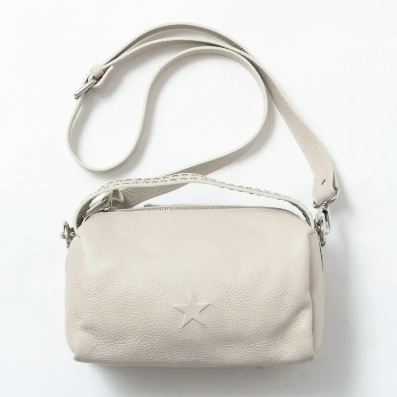 Io Pelle イオペレ 星 型押し レザー 2way ハンドバッグ