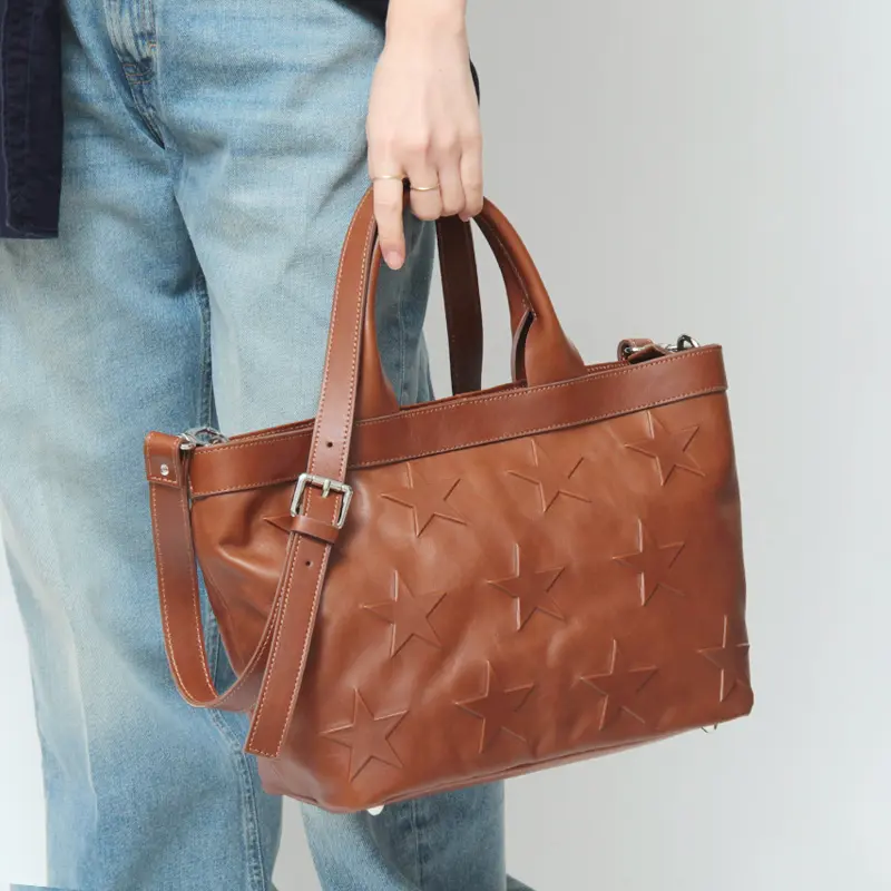 Io Pelle イオペレ 星 型押し レザー 2way トートバッグ