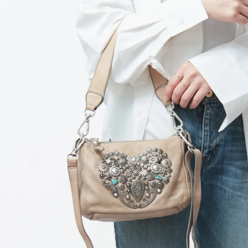 TILDE スタッズ 2way ショルダーバッグ