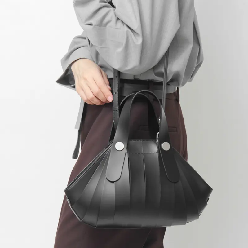OSSO  カウレザー 2wayバッグ（M)