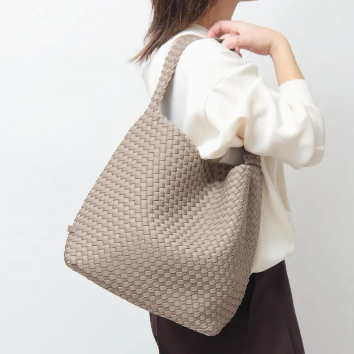 Nomad Medium Hobo メッシュ ショルダー SN04023LD